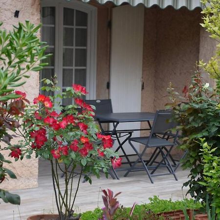 Appartement Superbe T2 lumineux 3*** 10 mn à pied de la plage à Le Pradet Extérieur photo
