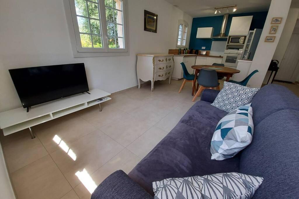 Appartement Superbe T2 lumineux 3*** 10 mn à pied de la plage à Le Pradet Extérieur photo